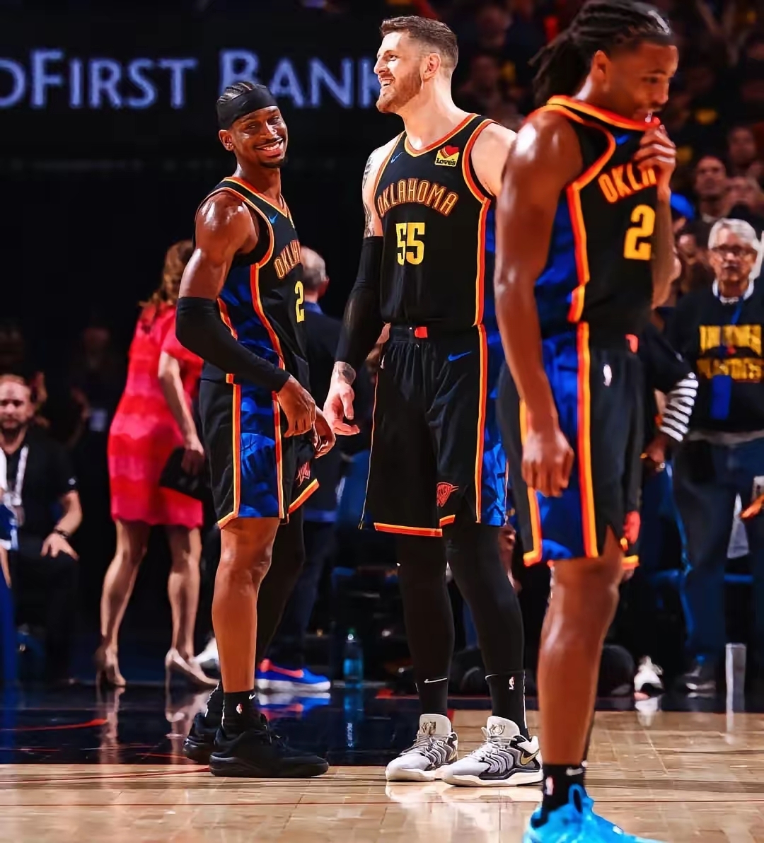 LOL直播-关键时刻上海久事备战NBA季后赛，门线救险细节曝光，压力陡增，训练强度明显提升(上海久事最新消息)