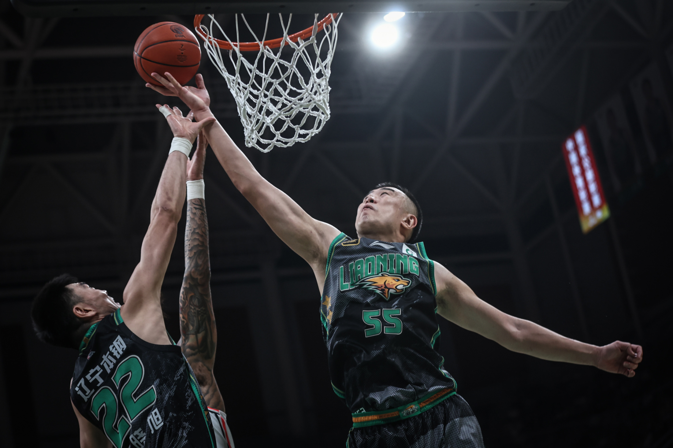 英雄联盟-里尔训练开放日；国际比赛日伤情更新引欢呼；CBA季后赛在即；控场能力受关注的简单介绍