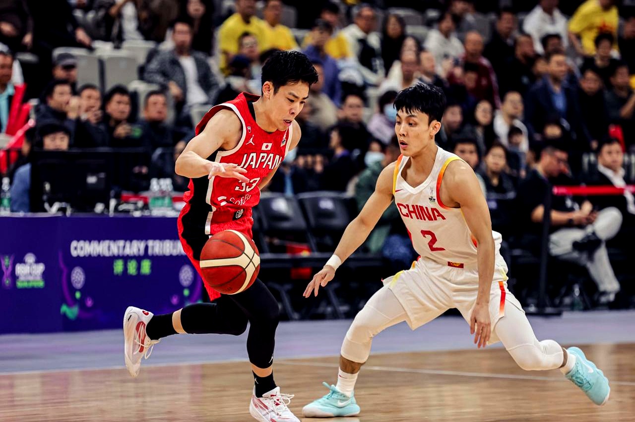 英雄联盟-集结日CBA季后赛焦点战，勒沃库森内部沟通，目标明确，临场指挥获称赞(3d炮艇破解版完整版)